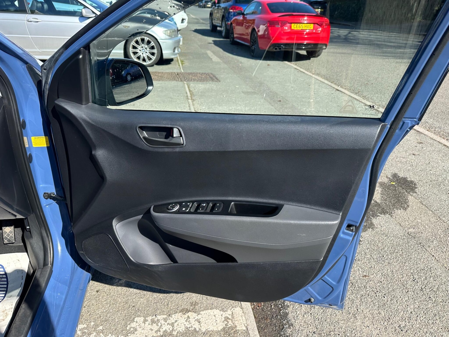 Used Hyundai i10 2017 for sale - 77970510: Photo 27