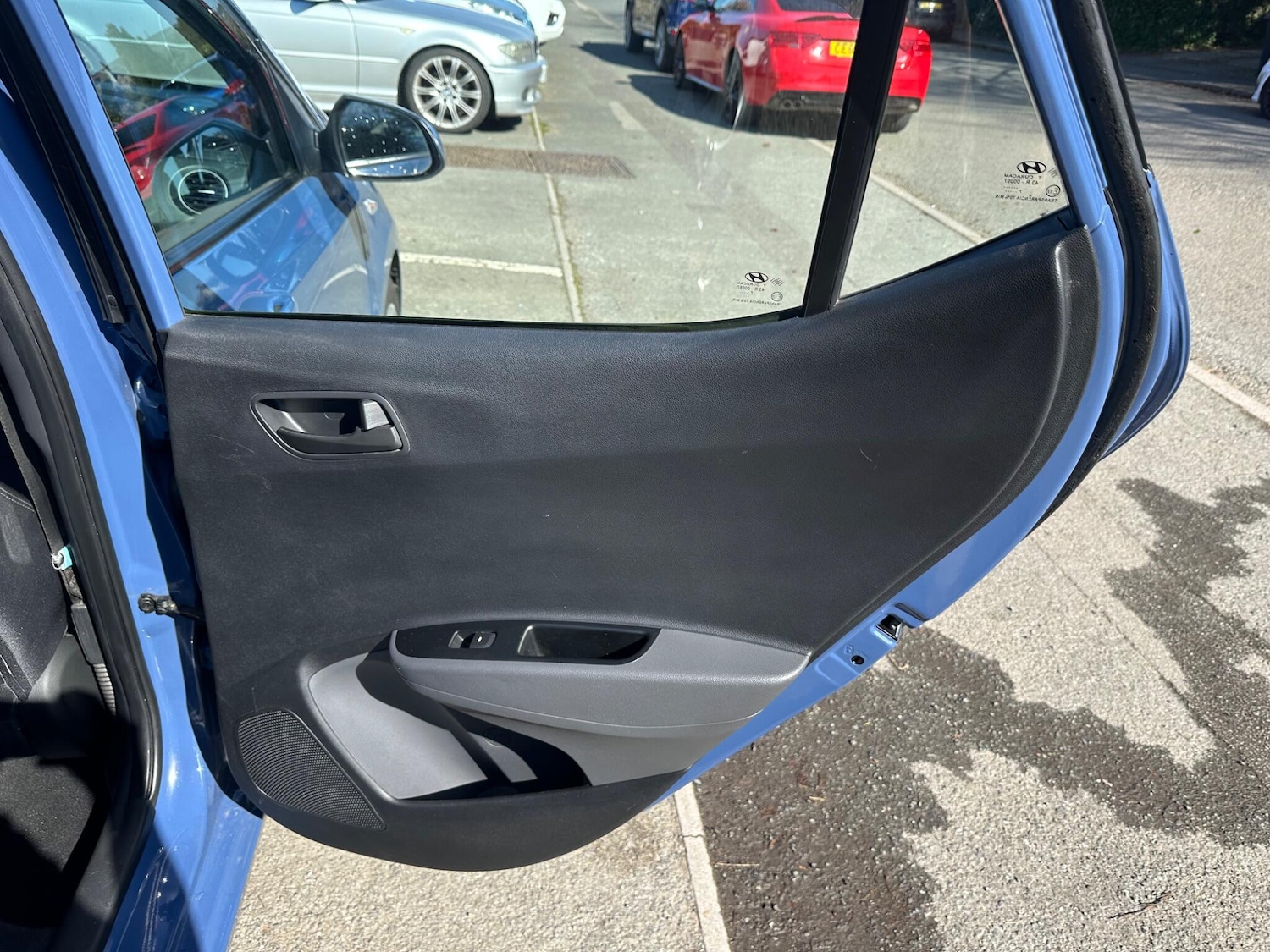 Used Hyundai i10 2017 for sale - 77970510: Photo 28