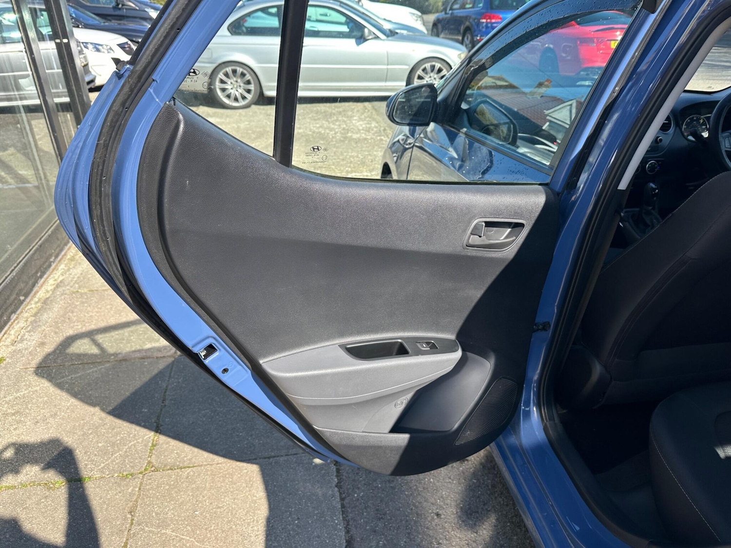 Used Hyundai i10 2017 for sale - 77970510: Photo 29