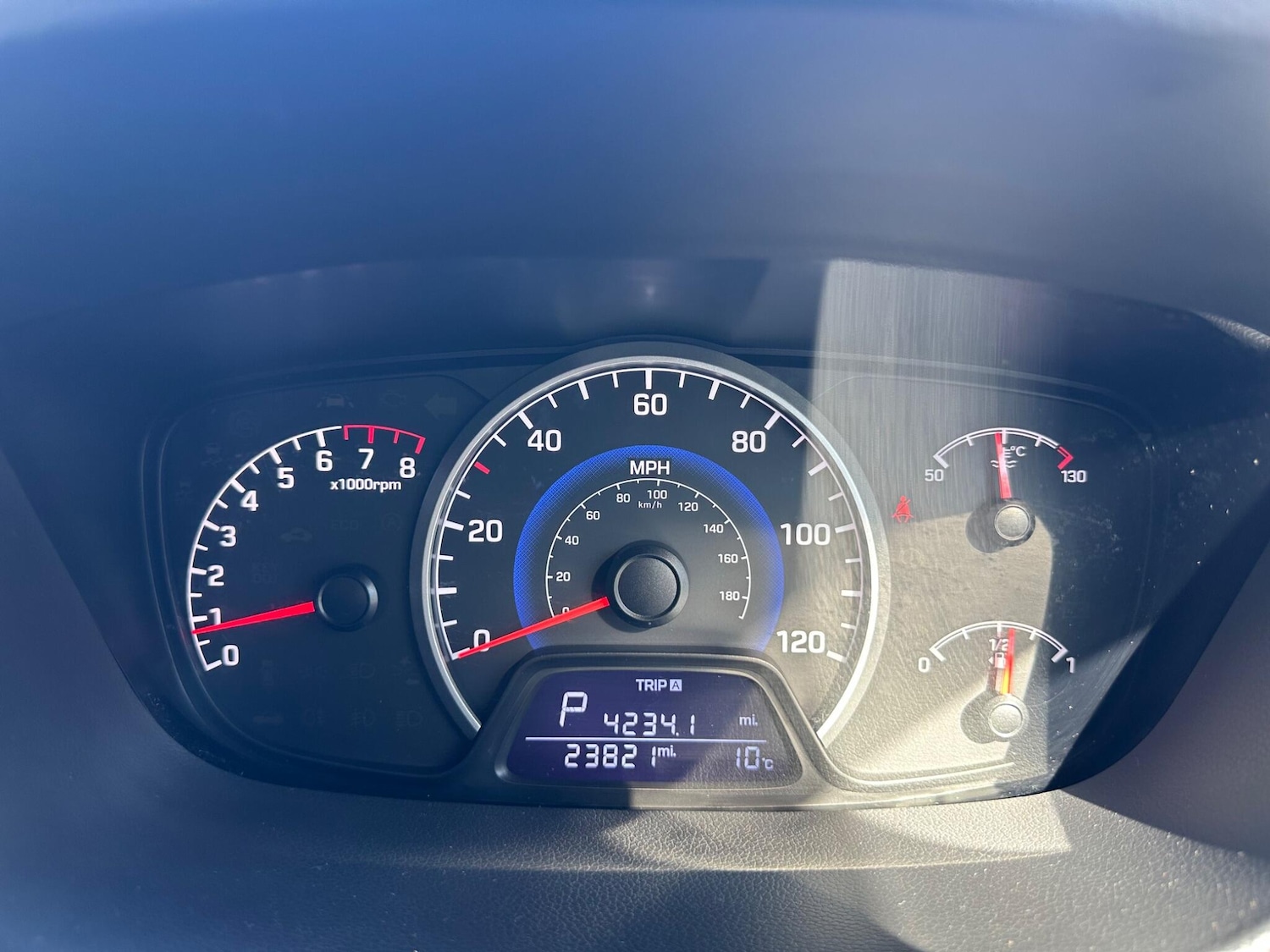 Used Hyundai i10 2017 for sale - 77970510: Photo 38