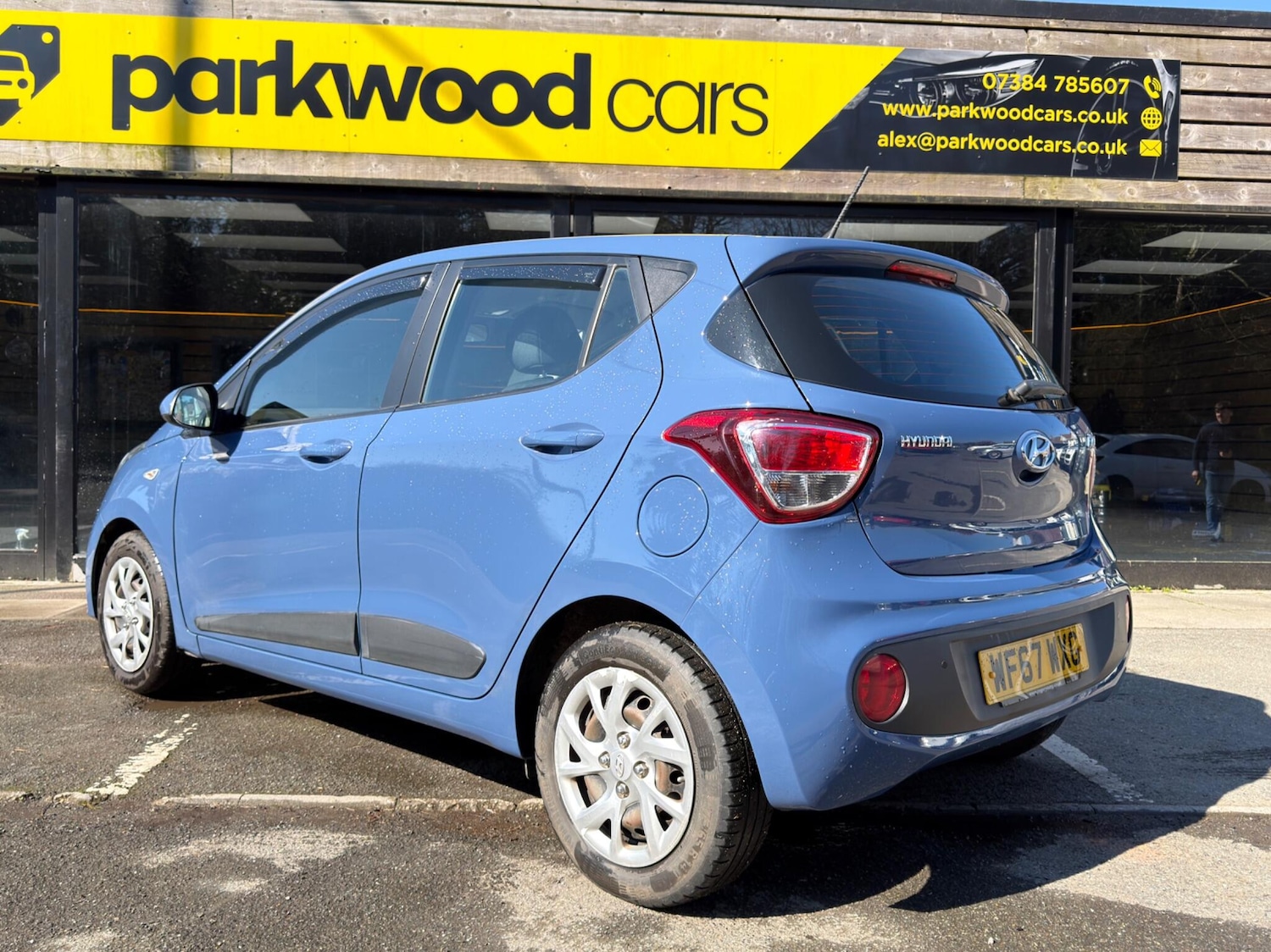Used Hyundai i10 2017 for sale - 77970510: Photo 4