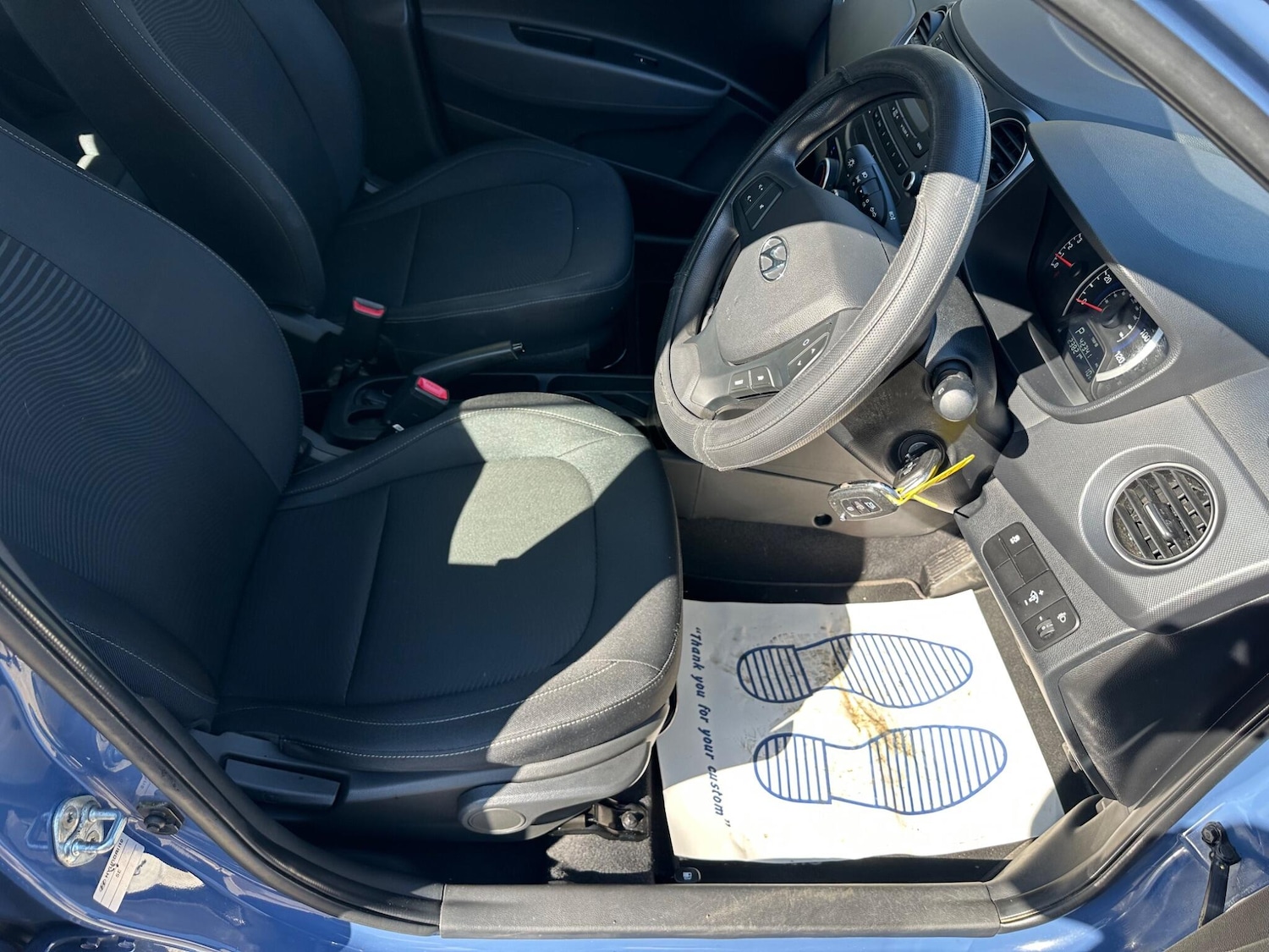 Used Hyundai i10 2017 for sale - 77970510: Photo 45