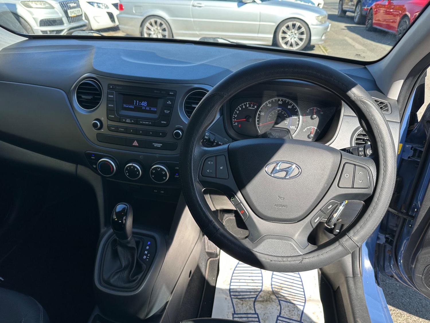 Used Hyundai i10 2017 for sale - 77970510: Photo 9