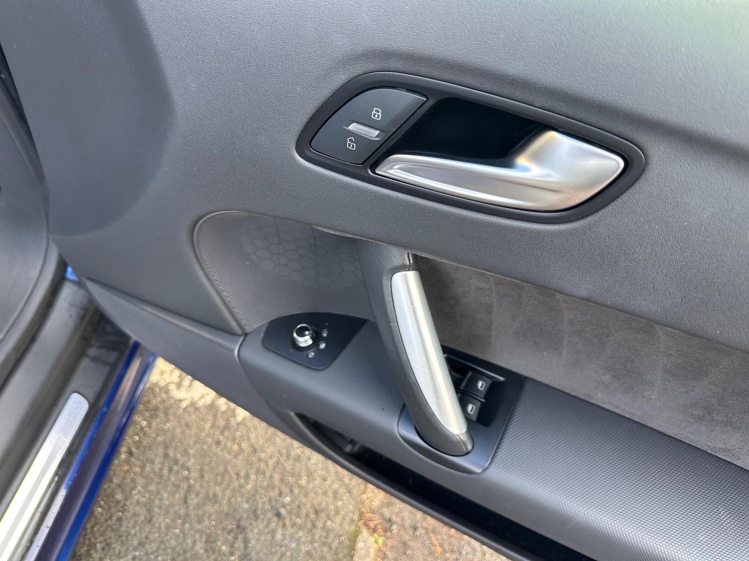 Used Audi TT 2011 for sale - 78157668: Photo 24