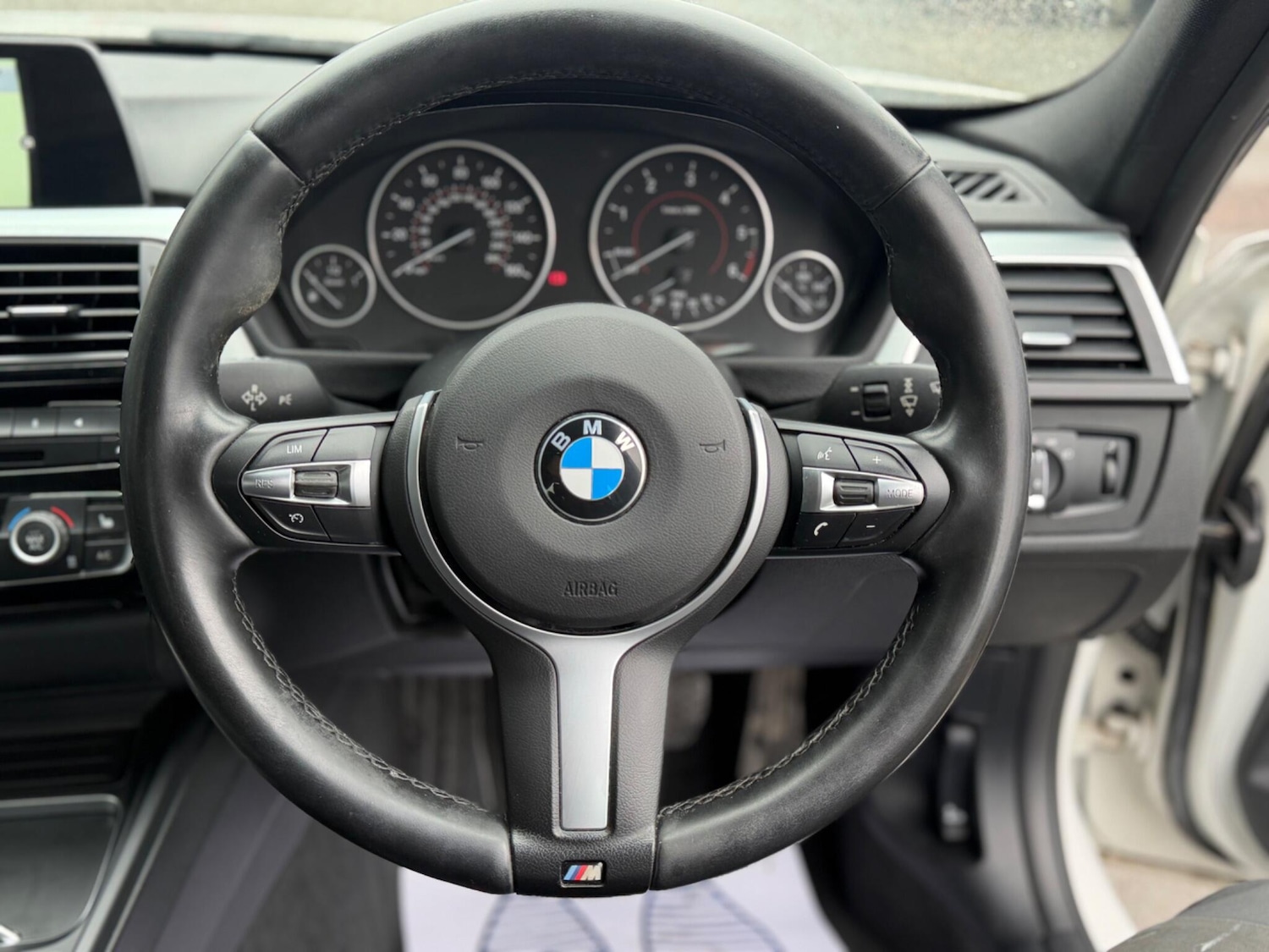 Used BMW 3 Series 2017 for sale - 78007384: Photo 32