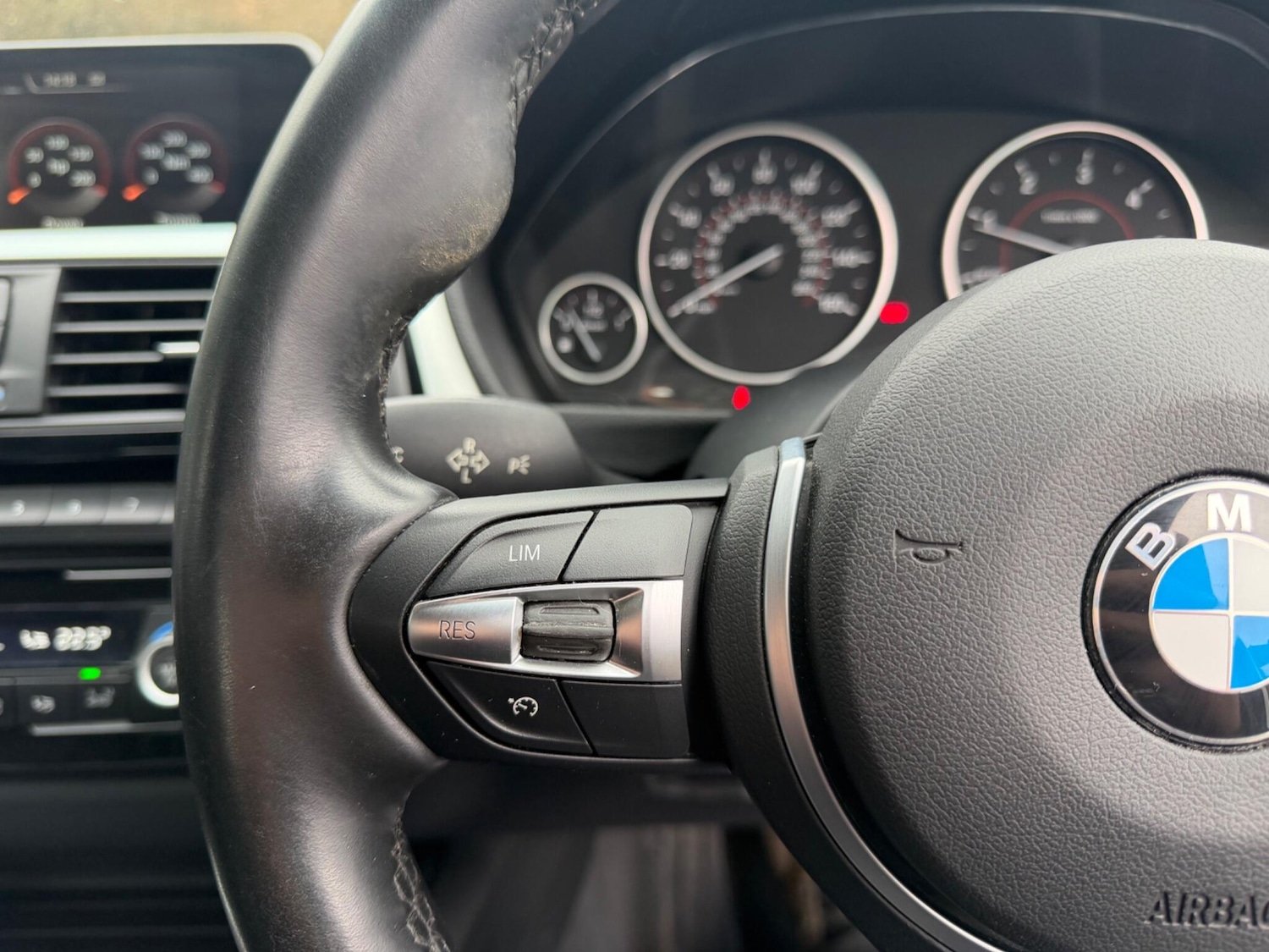 Used BMW 3 Series 2017 for sale - 78007384: Photo 37