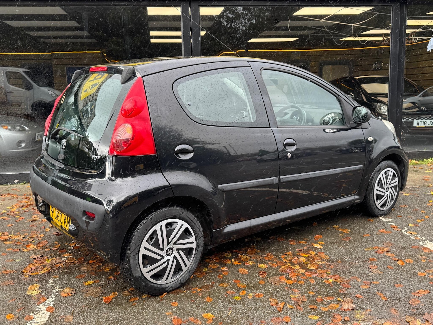 Used Peugeot 107 2011 for sale - 76361523: Photo 5