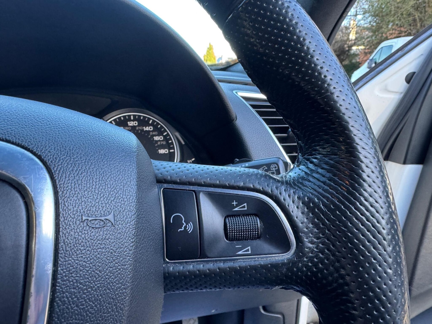 Used Audi Q5 2009 for sale - 77120715: Photo 32