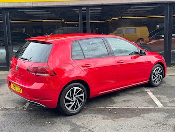 Used Volkswagen Golf 2019 for sale - 76083699: Photo