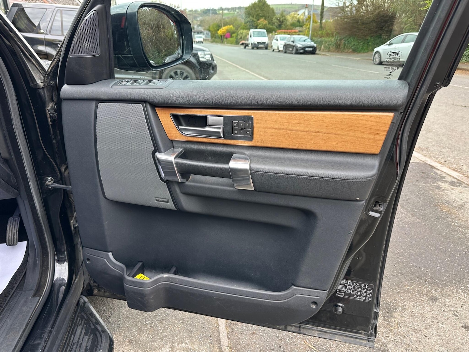 Used Land Rover Discovery 2014 for sale - 78156611: Photo 18