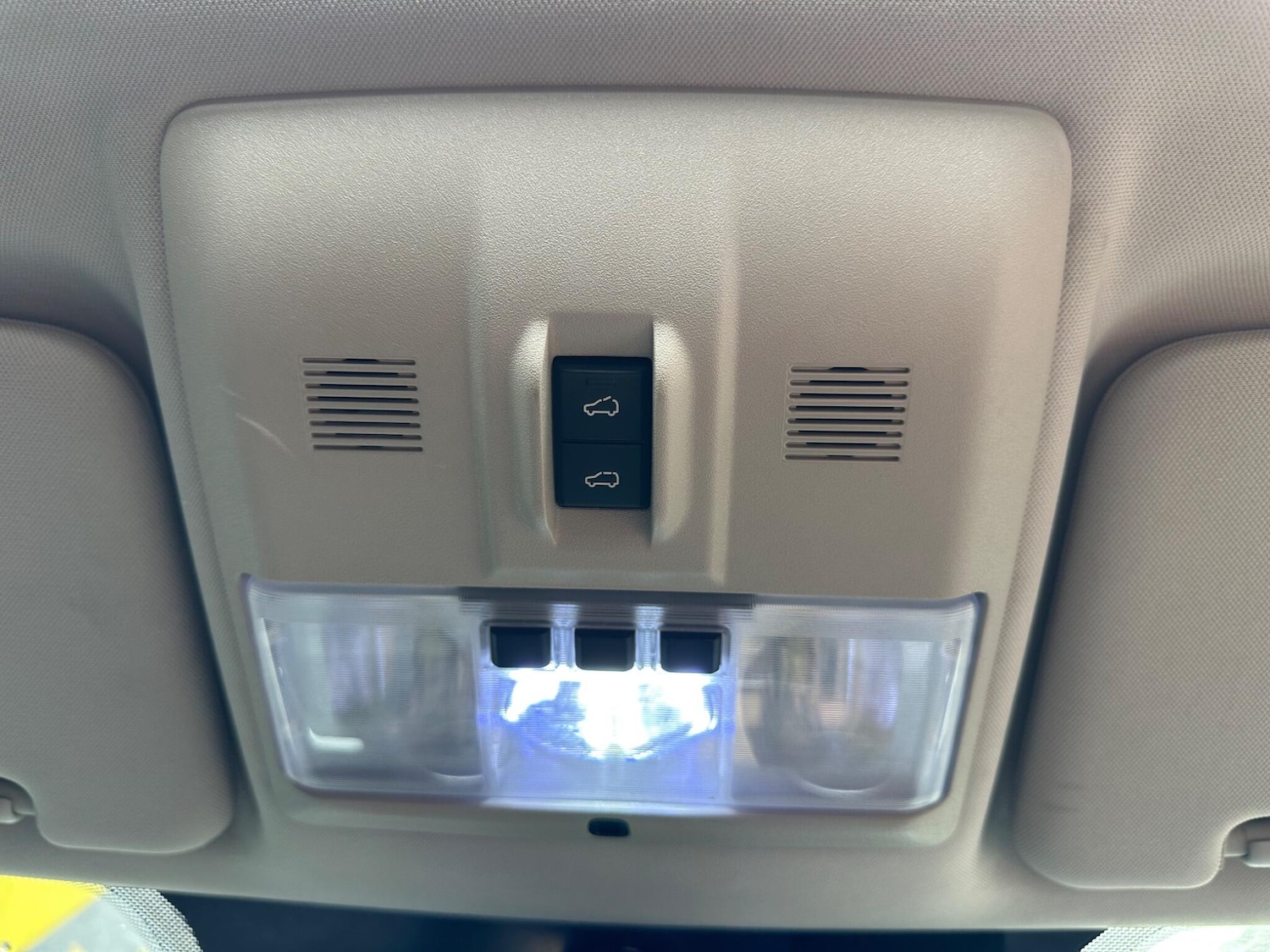 Used Land Rover Discovery 2014 for sale - 78156611: Photo 31