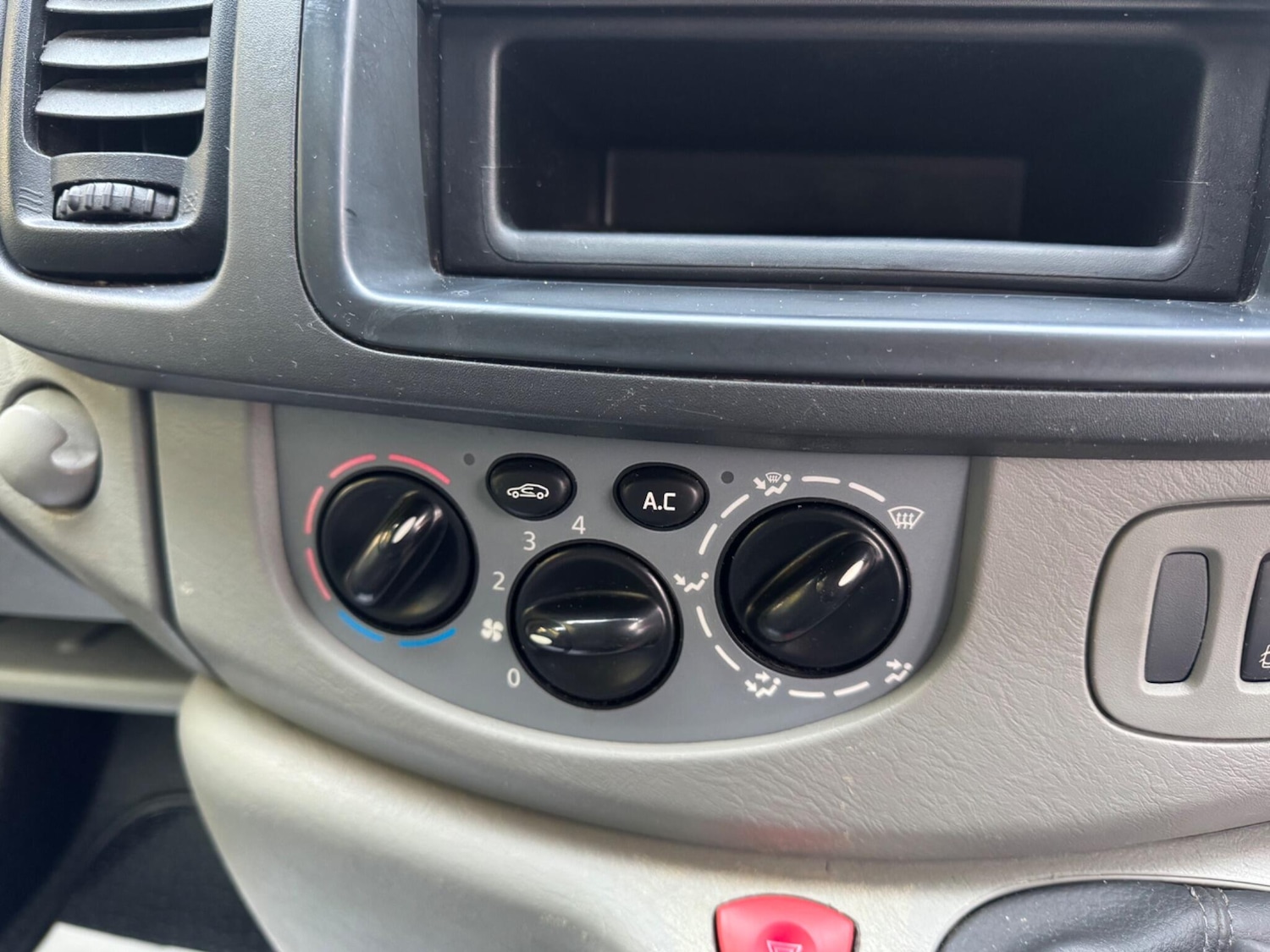 Used Vauxhall Vivaro 2014 for sale - 77291947: Photo 18