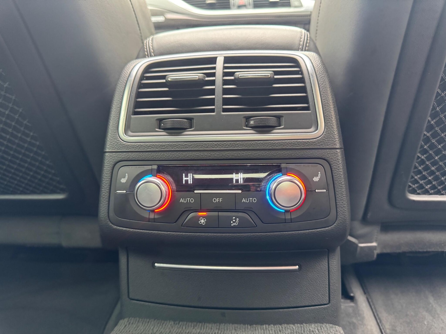 Used Audi RS7 2014 for sale - 76349741: Photo 47