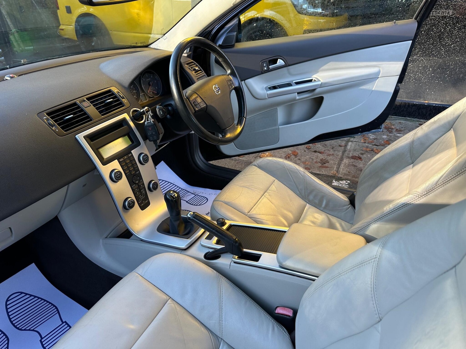 Used Volvo C30 for sale - 76658939: Photo 40