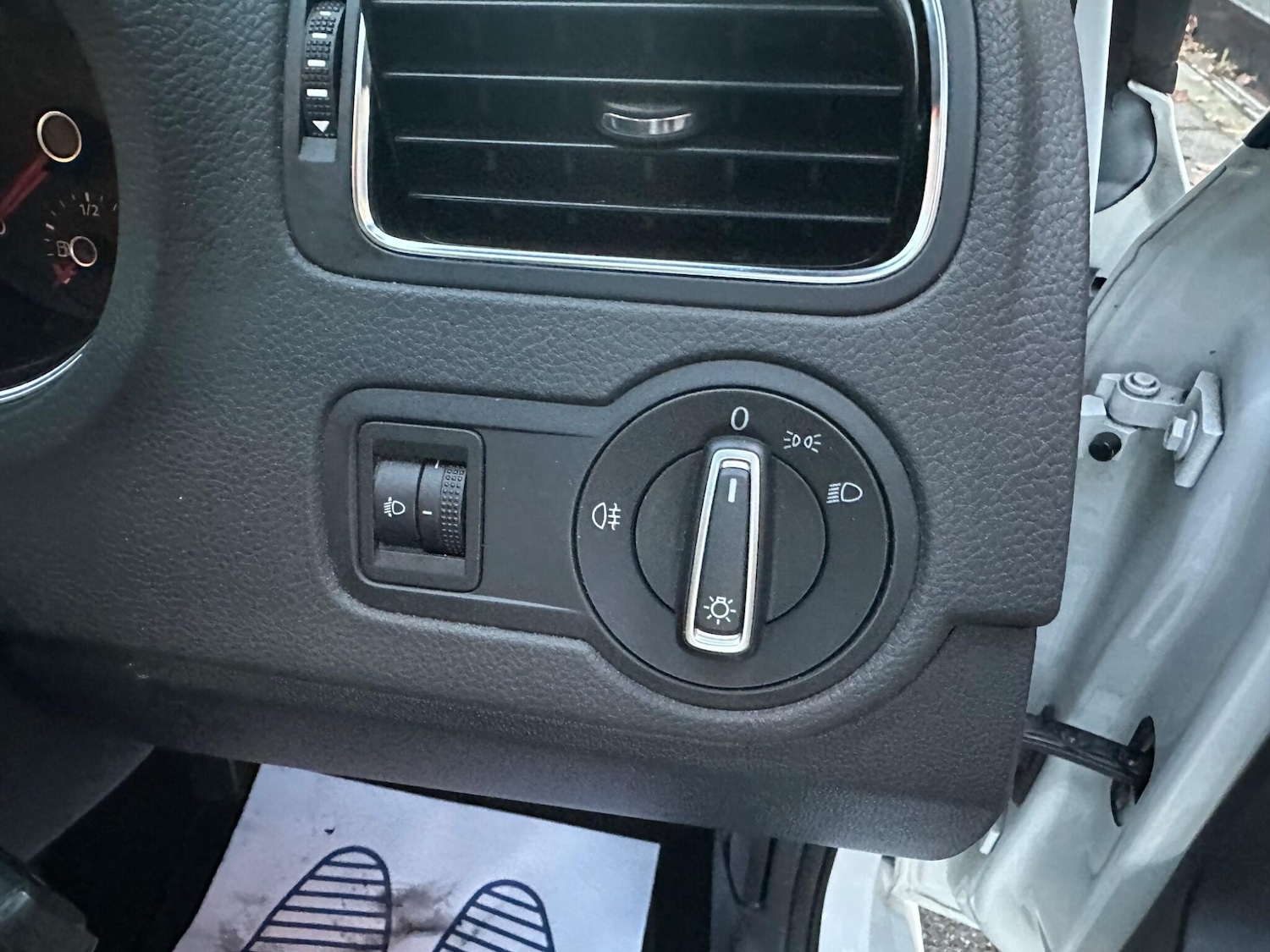 Used Volkswagen Polo 2015 for sale - 76645736: Photo 10