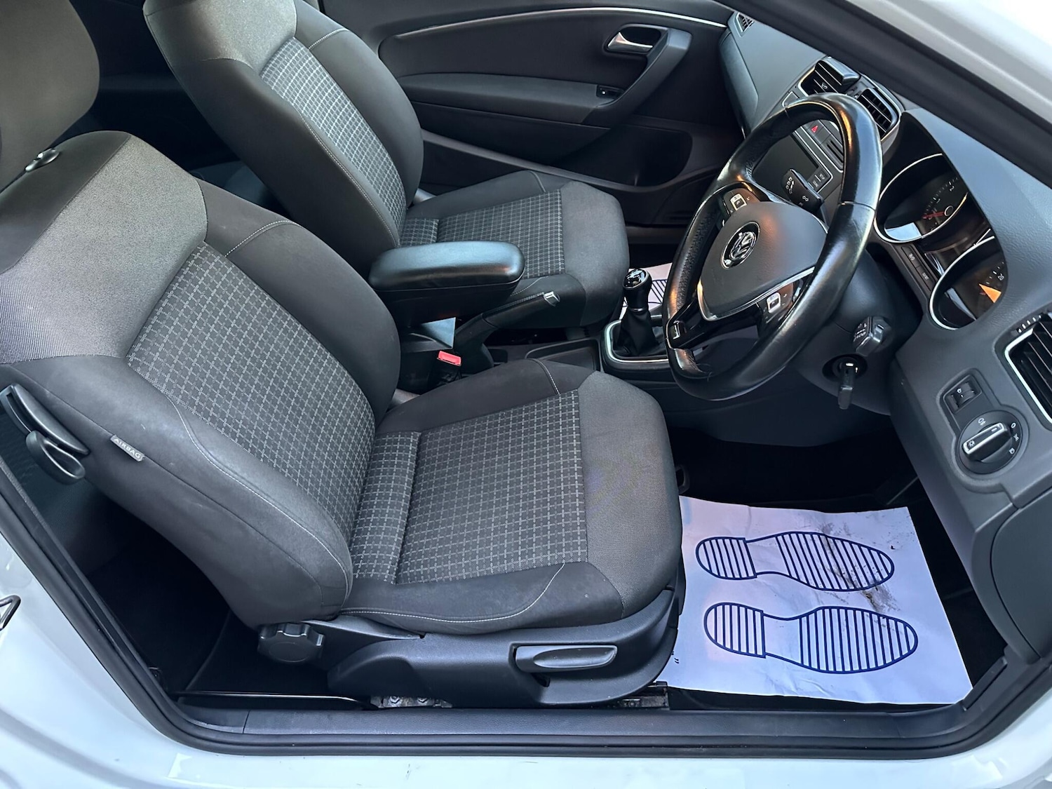 Used Volkswagen Polo 2015 for sale - 76645736: Photo 11