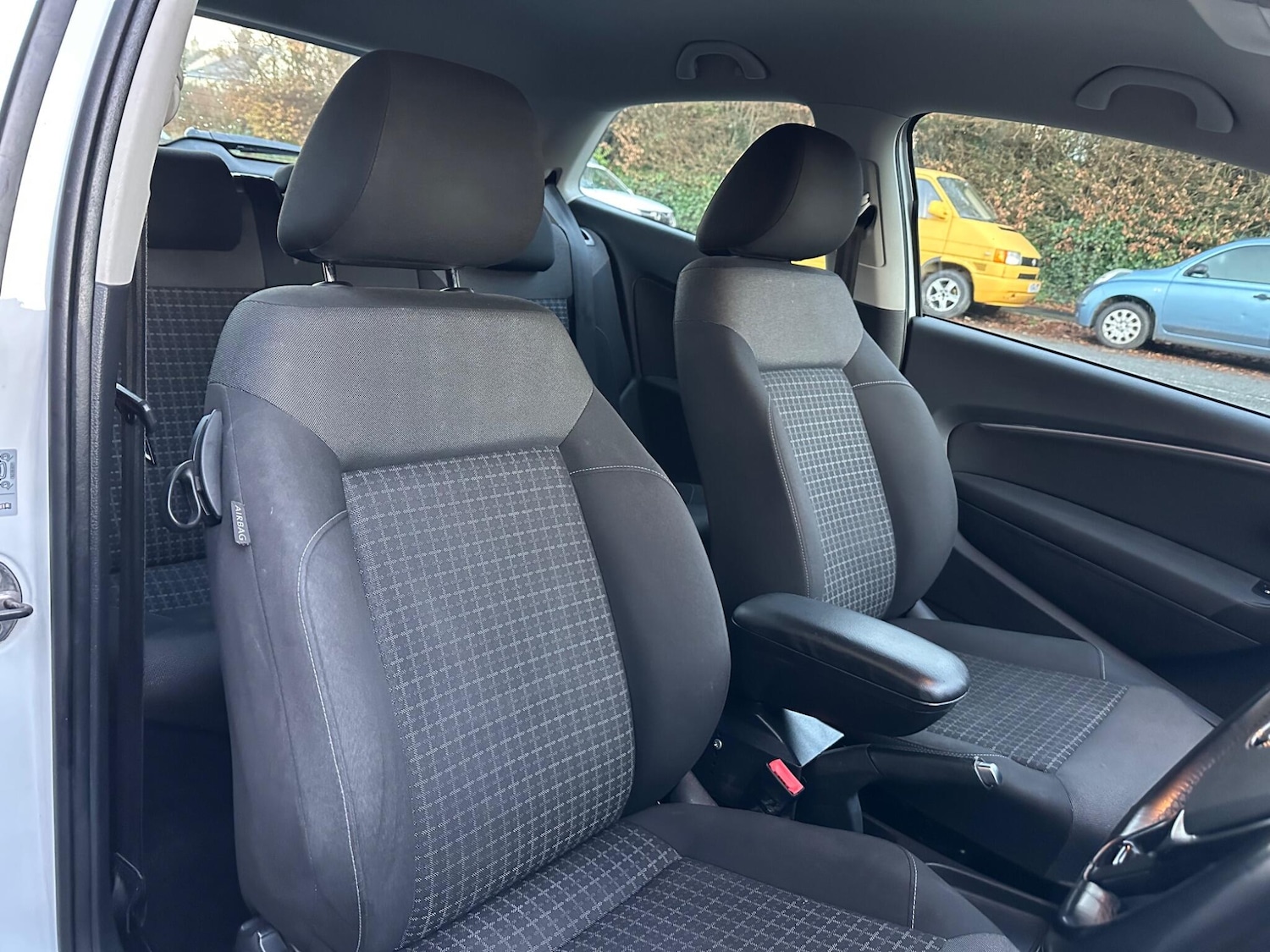 Used Volkswagen Polo 2015 for sale - 76645736: Photo 12