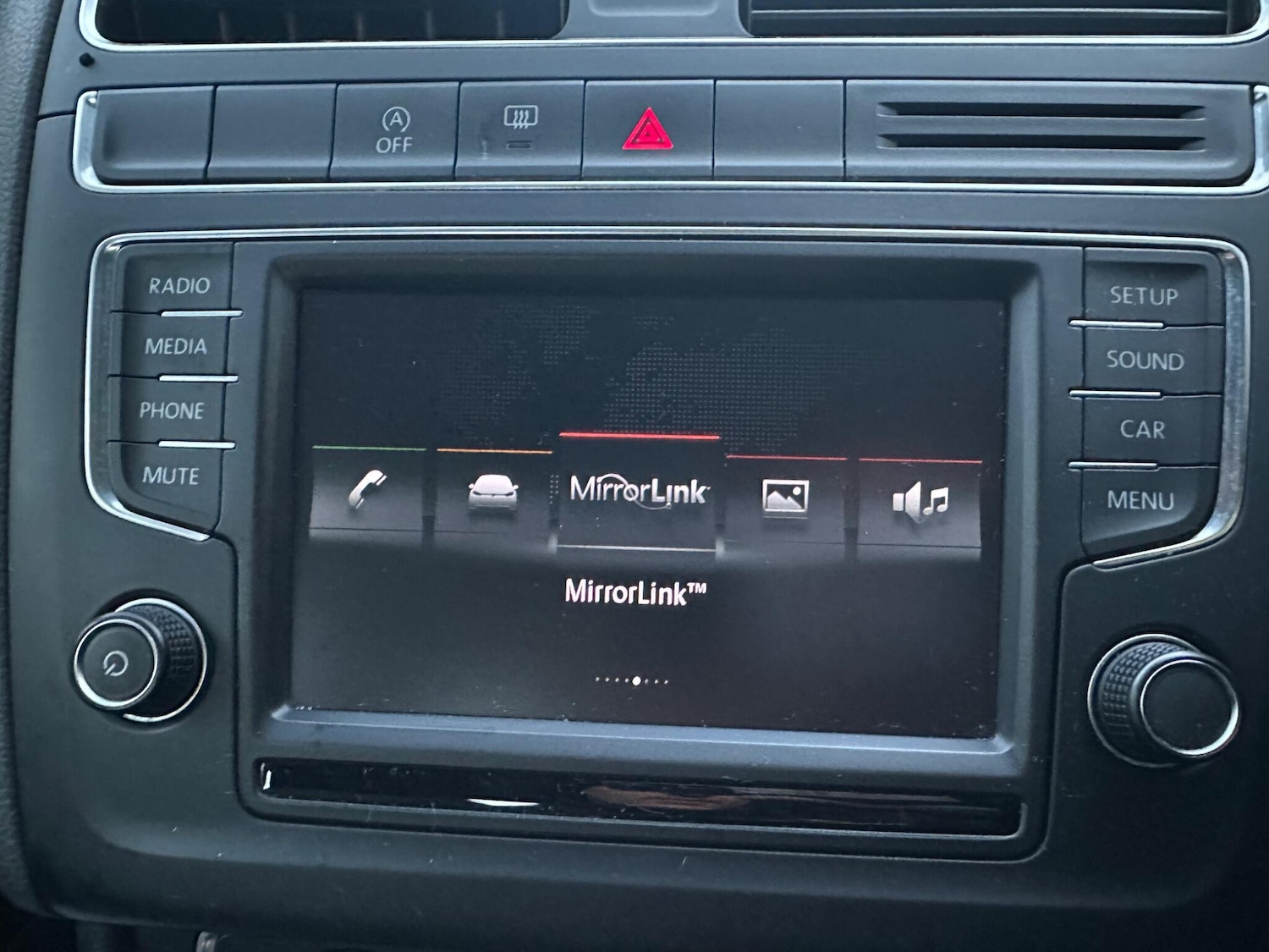 Used Volkswagen Polo 2015 for sale - 76645736: Photo 19