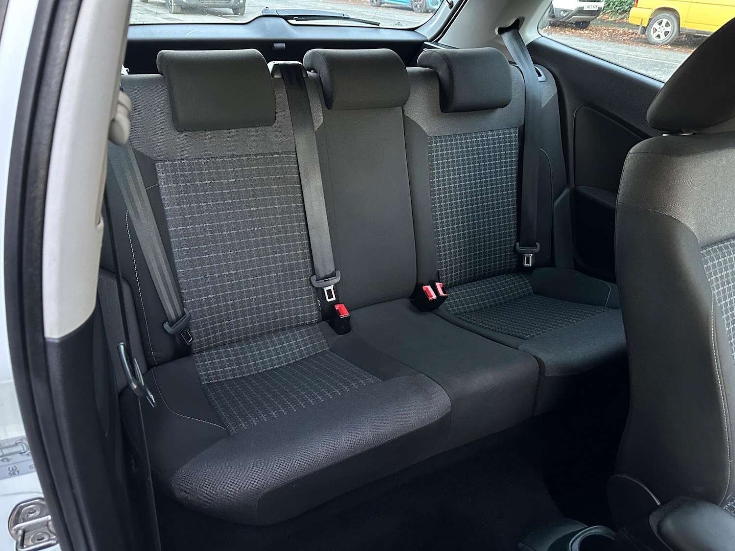 Used Volkswagen Polo 2015 for sale - 76645736: Photo 22