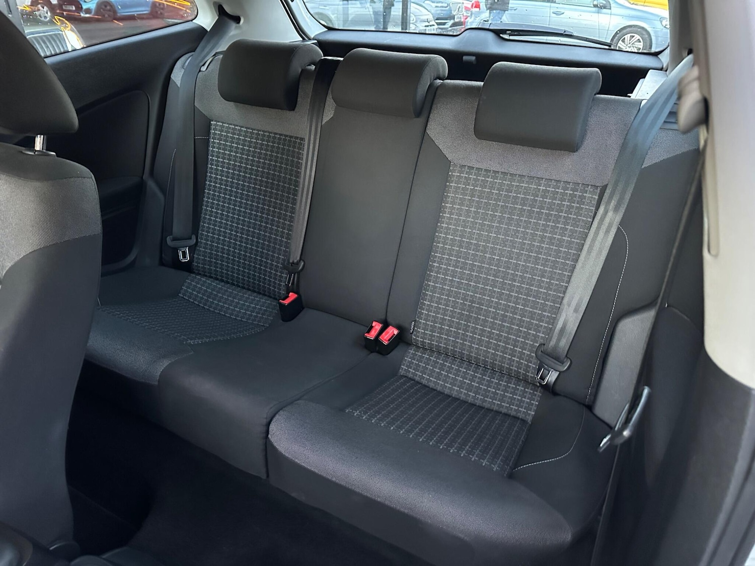 Used Volkswagen Polo 2015 for sale - 76645736: Photo 25