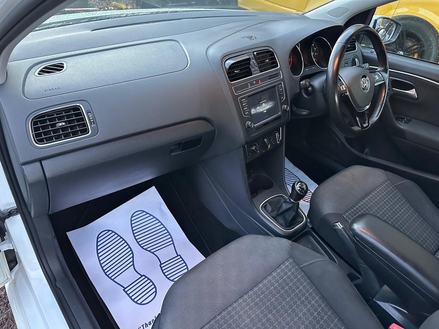 Used Volkswagen Polo 2015 for sale - 76645736: Photo 28