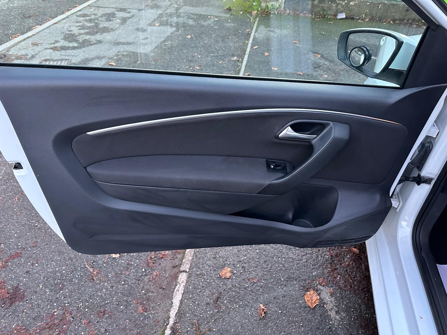 Used Volkswagen Polo 2015 for sale - 76645736: Photo 30