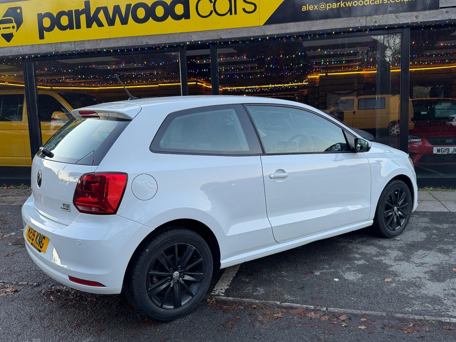 Used Volkswagen Polo 2015 for sale - 76645736: Photo 4