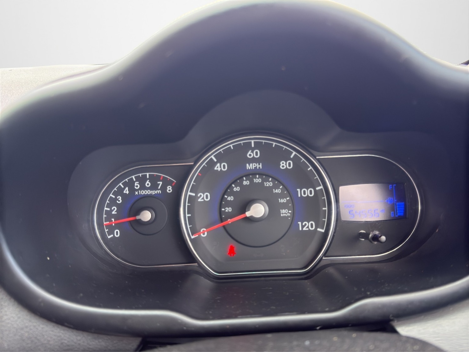 Used Hyundai i10 2011 for sale - 77400084: Photo 21