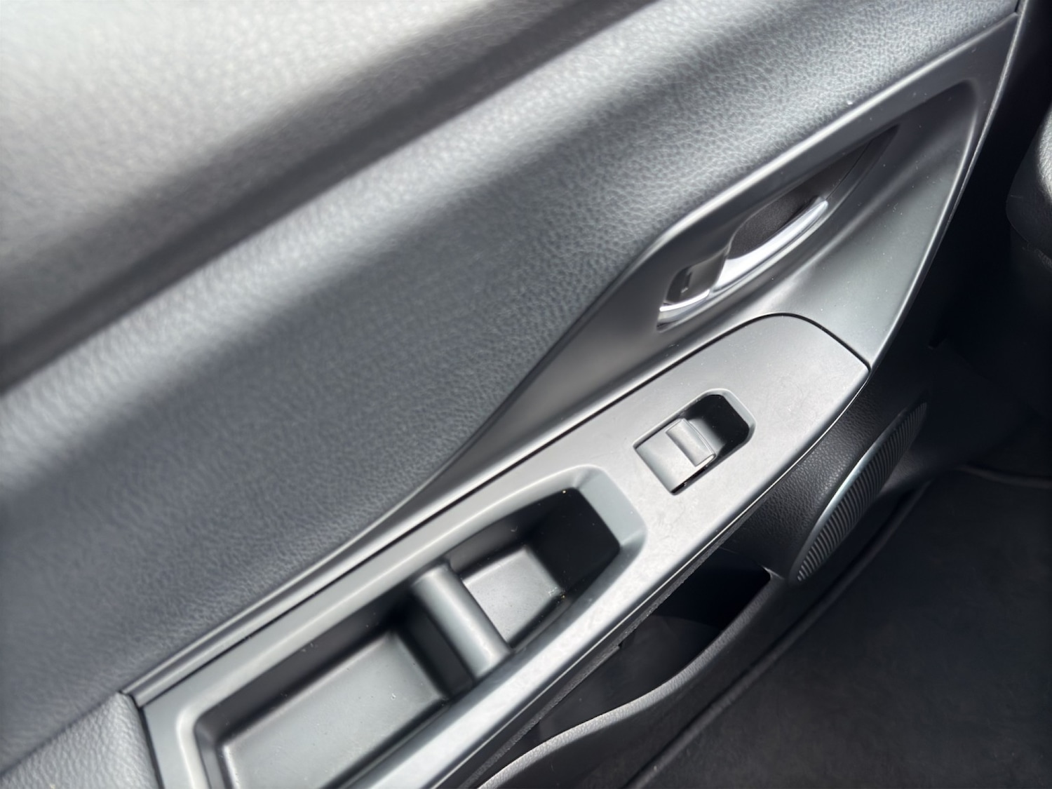 Used Toyota Yaris 2015 for sale - 76751777: Photo 17