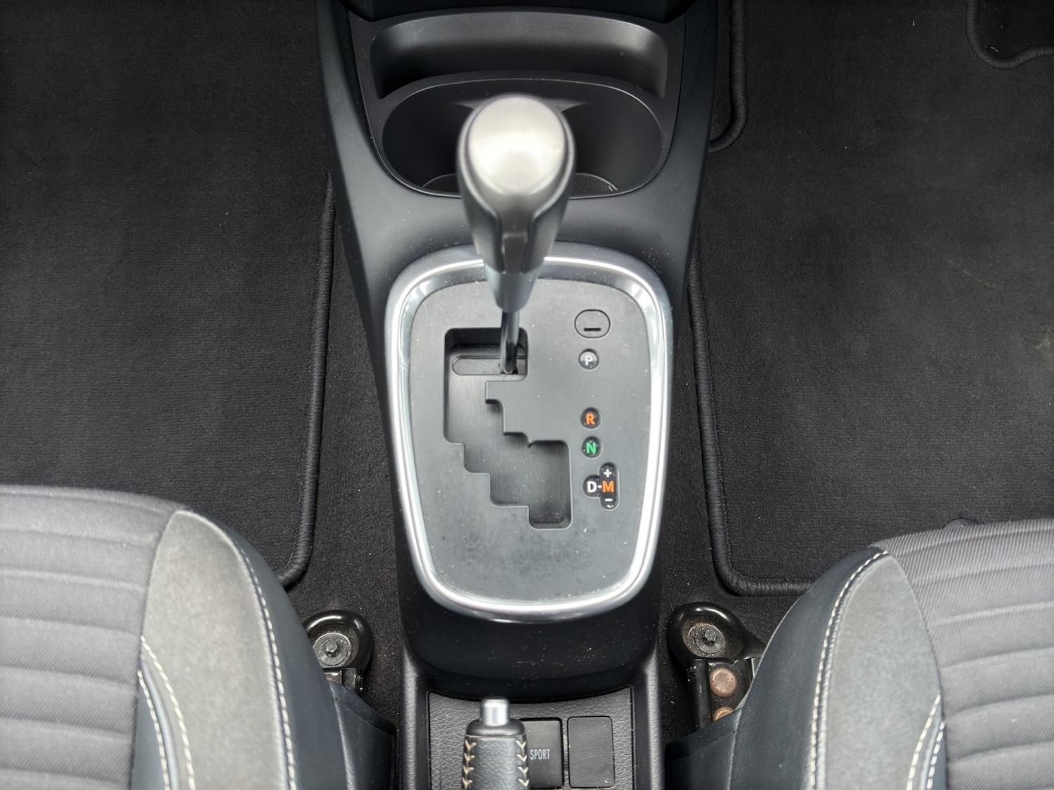 Used Toyota Yaris 2015 for sale - 76751777: Photo 25