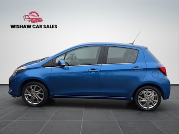 Used Toyota Yaris 2015 for sale - 76751777: Photo