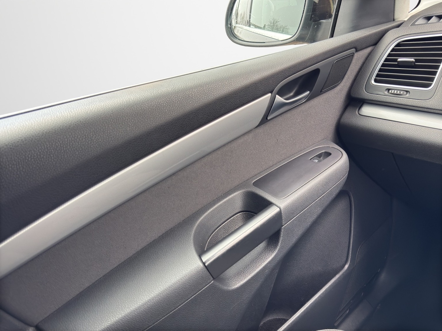 Used Volkswagen Sharan 2015 for sale - 78141057: Photo 16