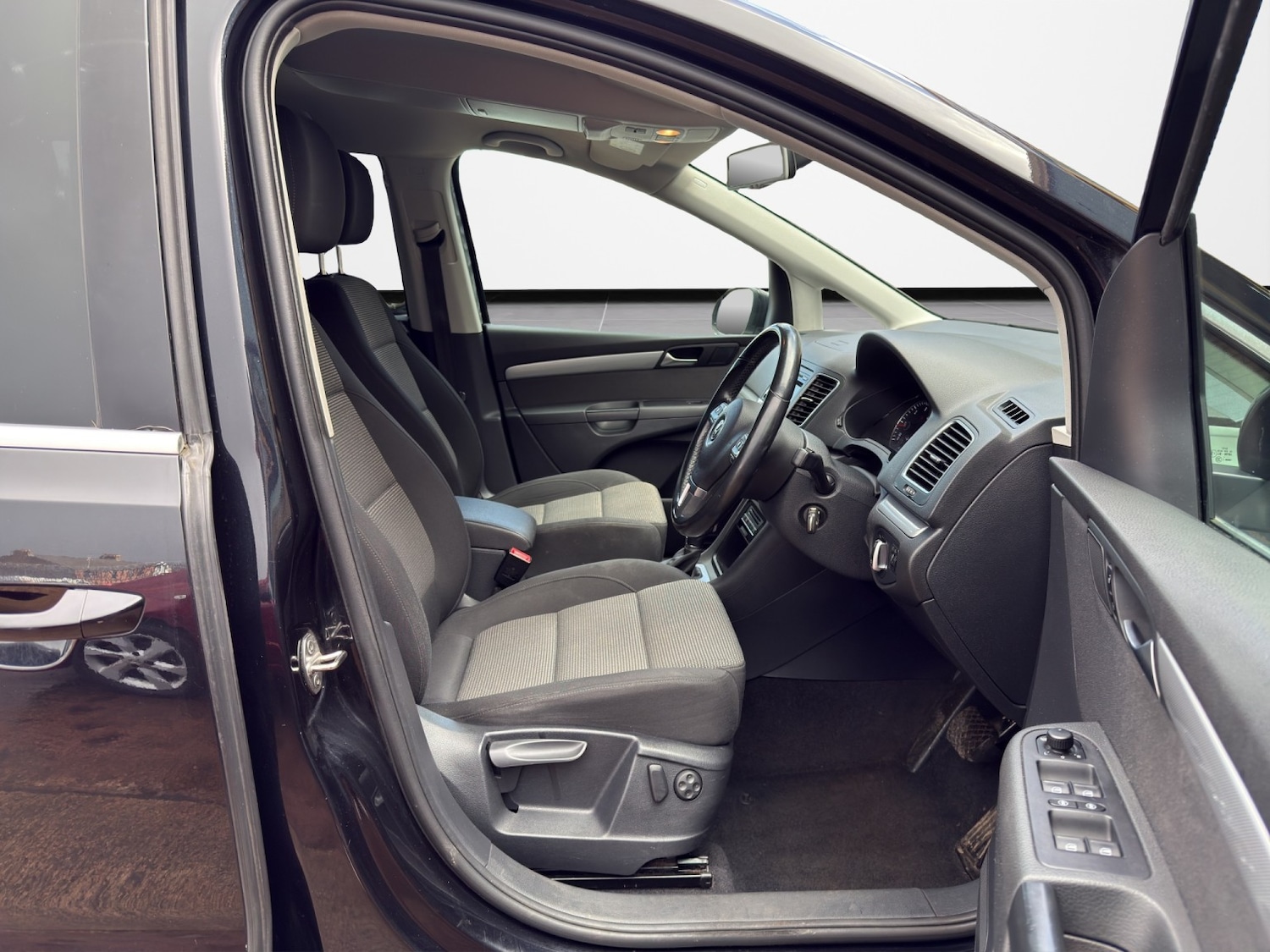 Used Volkswagen Sharan 2015 for sale - 78141057: Photo 9