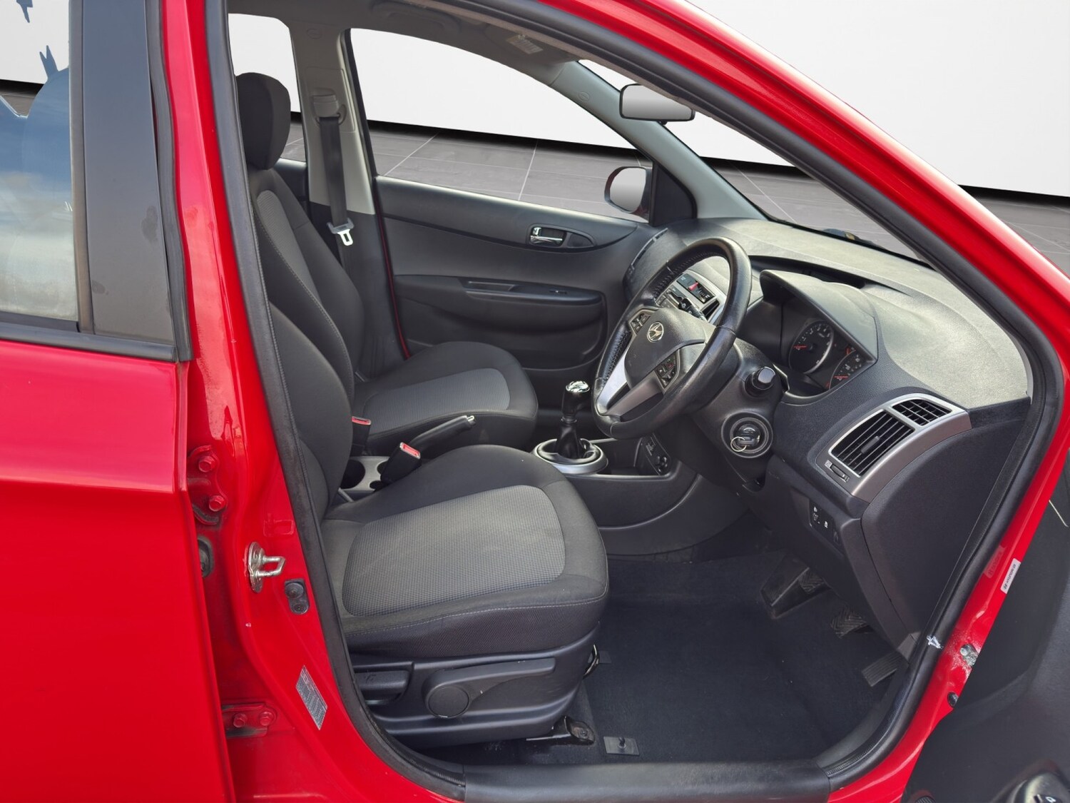 Used Hyundai i20 2012 for sale - 77636930: Photo 9