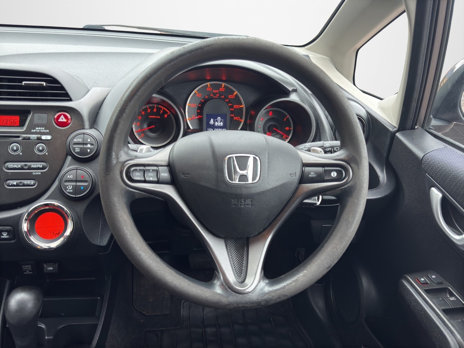 Used Honda Jazz 2012 for sale - 77636981: Photo 10