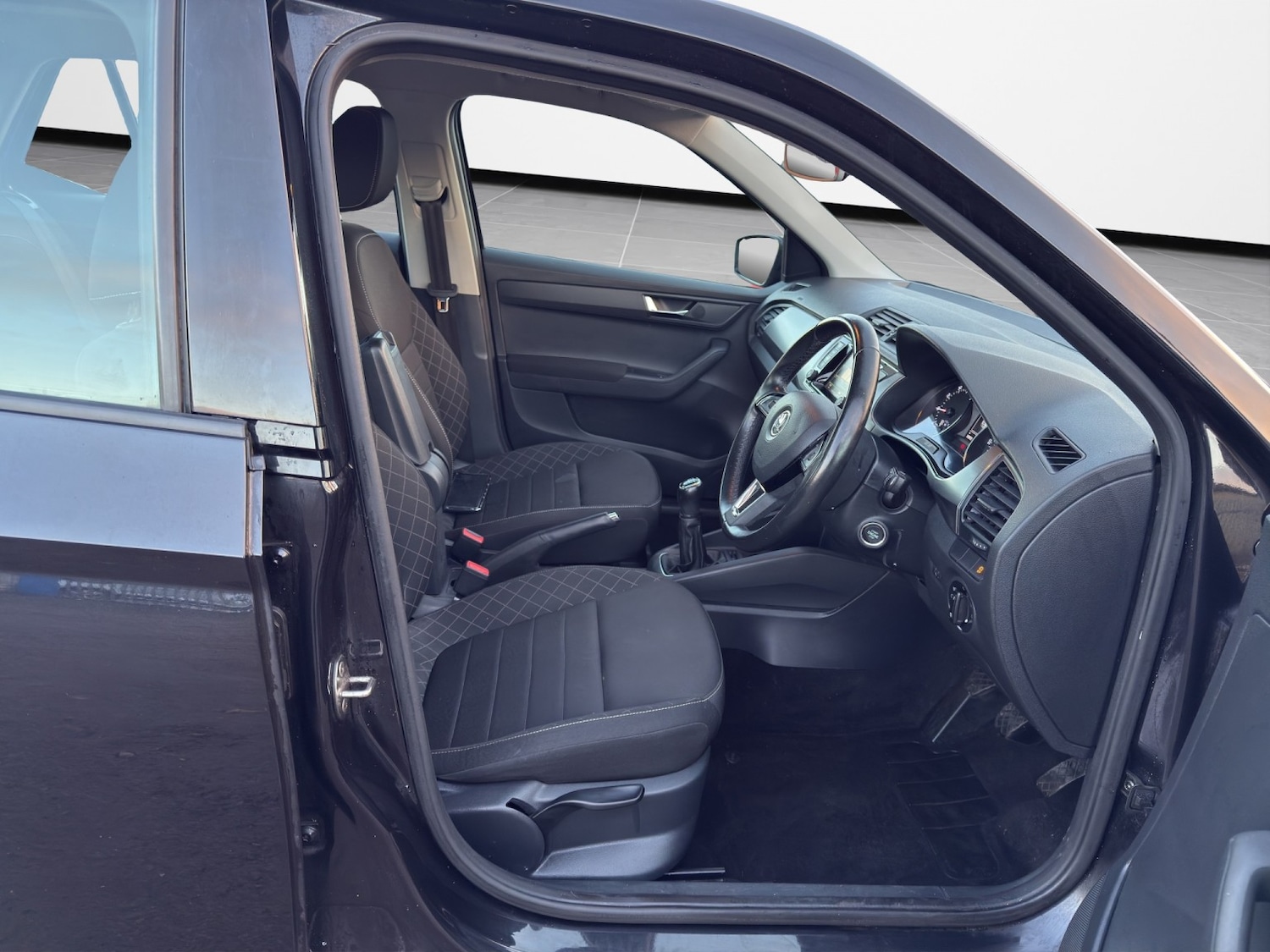 Used Skoda Fabia 2017 for sale - 77053729: Photo 9