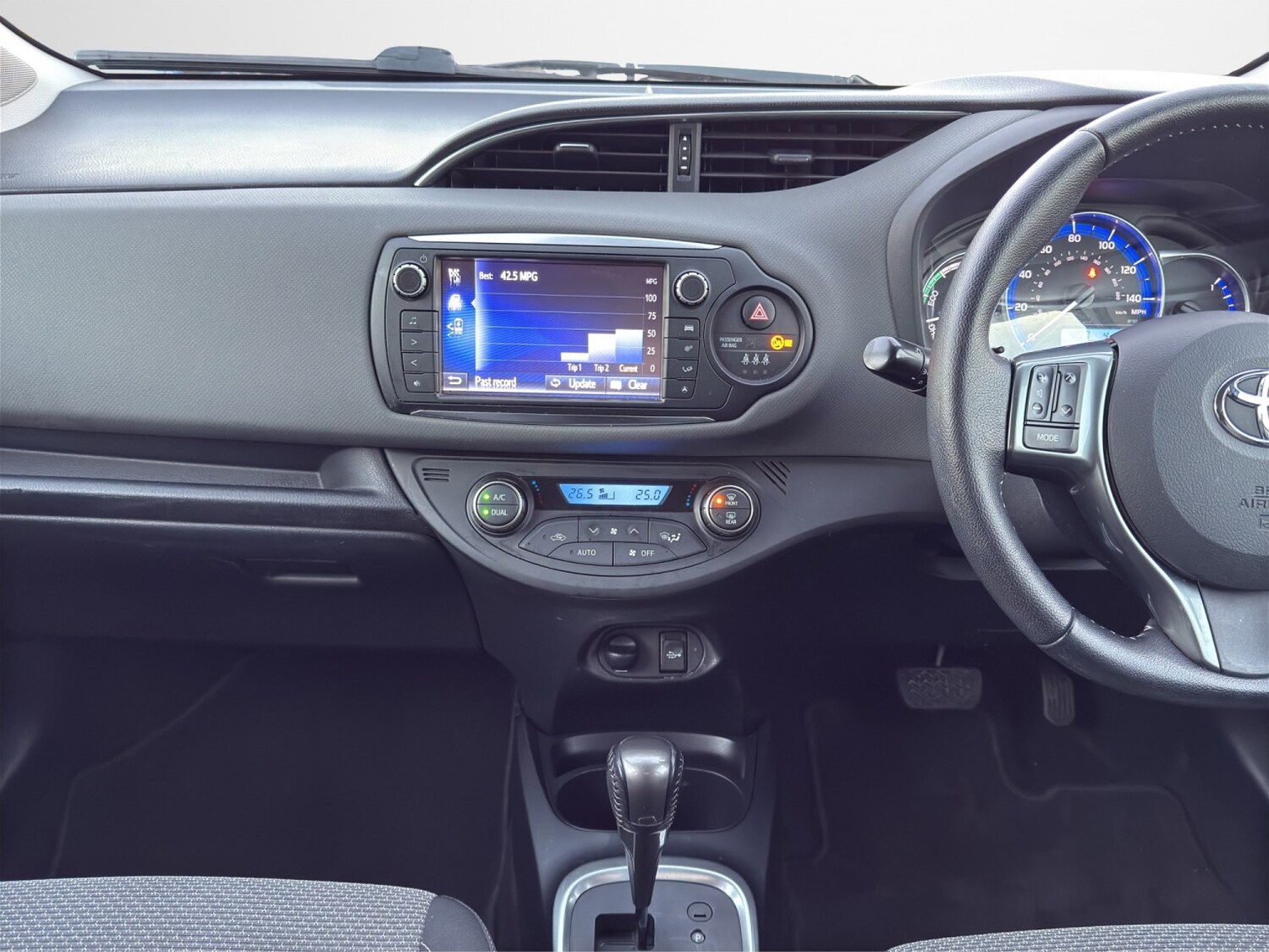 Used Toyota Yaris 2015 for sale - 76596550: Photo 15