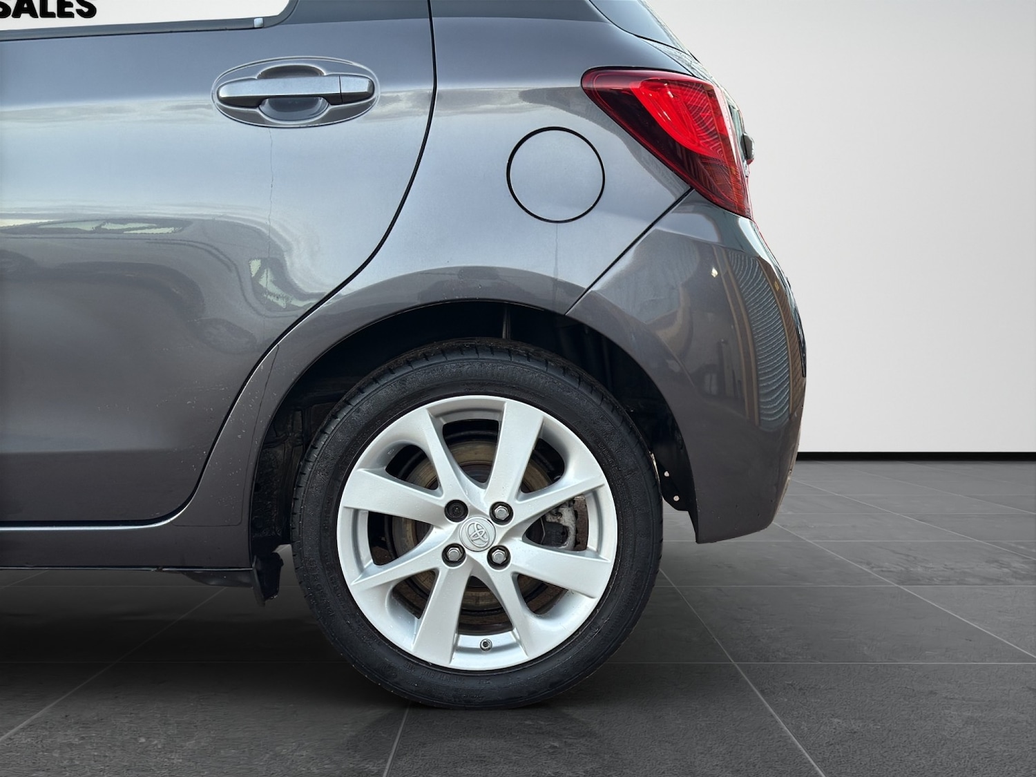 Used Toyota Yaris 2015 for sale - 76596550: Photo 22