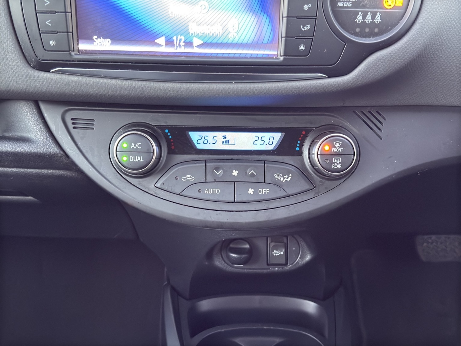 Used Toyota Yaris 2015 for sale - 76596550: Photo 26