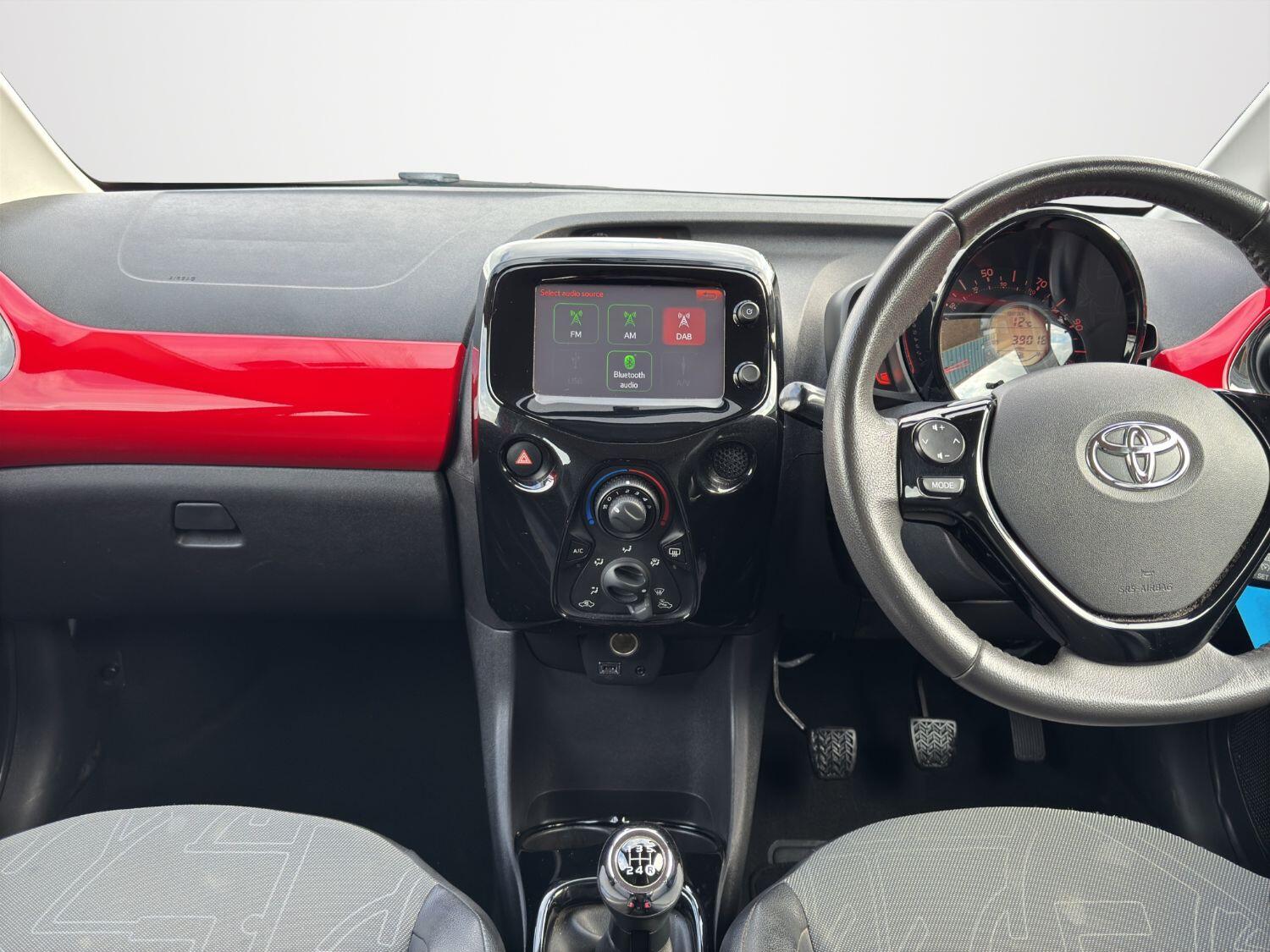 Used Toyota AYGO 2014 for sale - 76482858: Photo 14