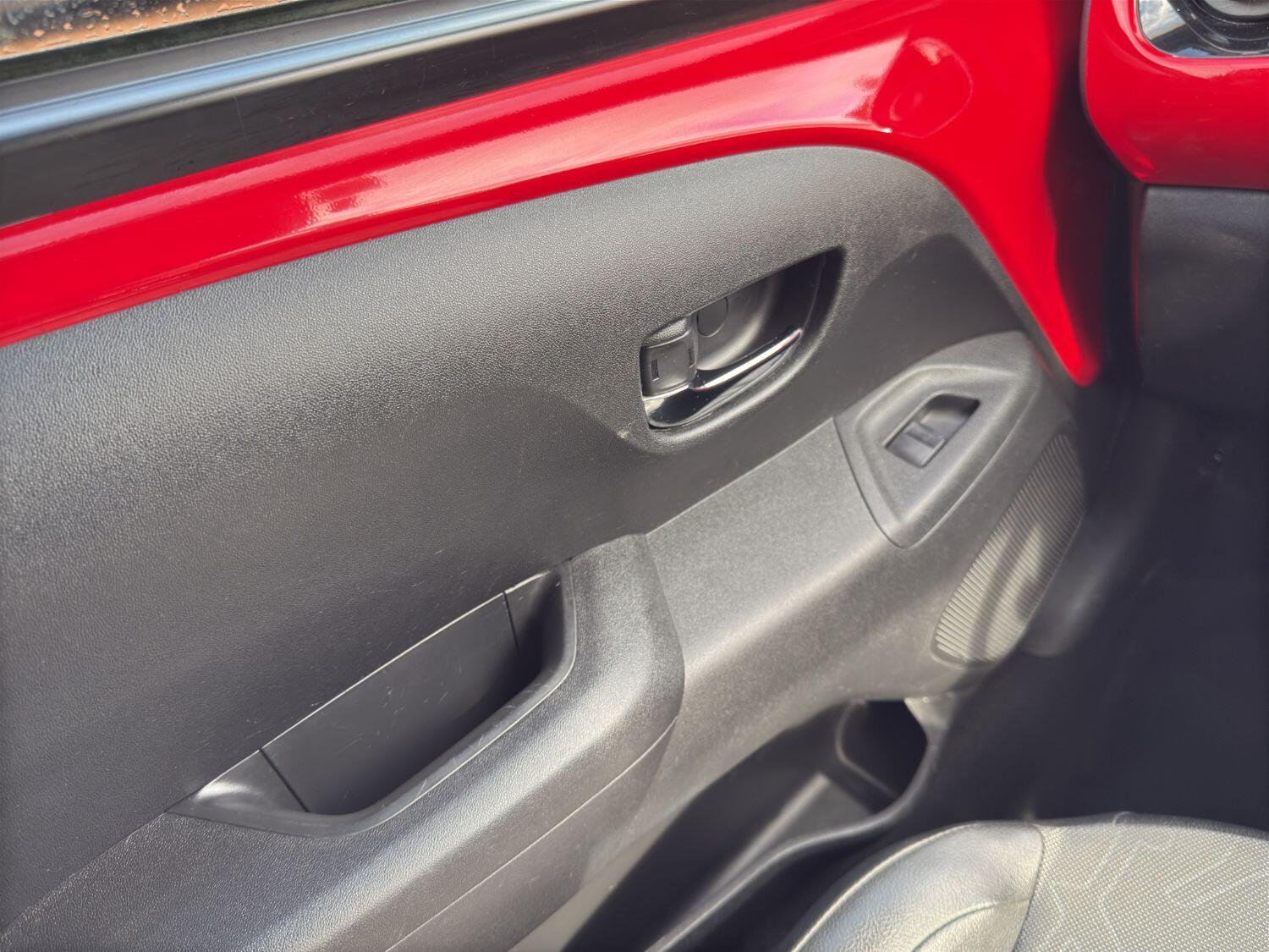 Used Toyota AYGO 2014 for sale - 76482858: Photo 17