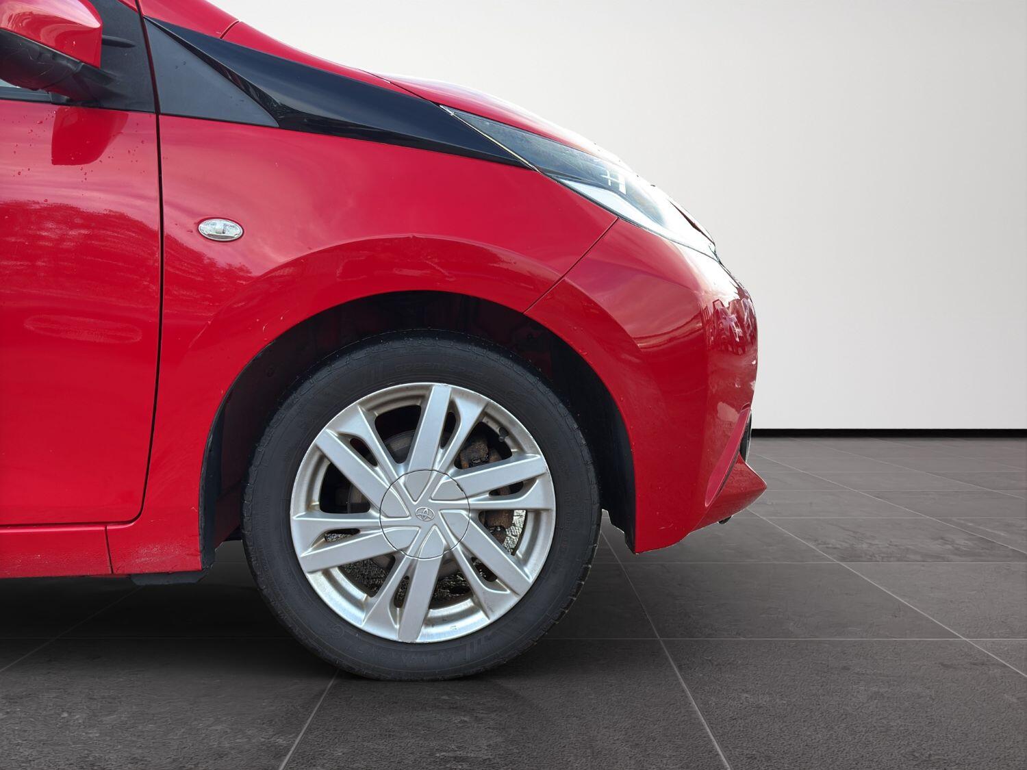 Used Toyota AYGO 2014 for sale - 76482858: Photo 23