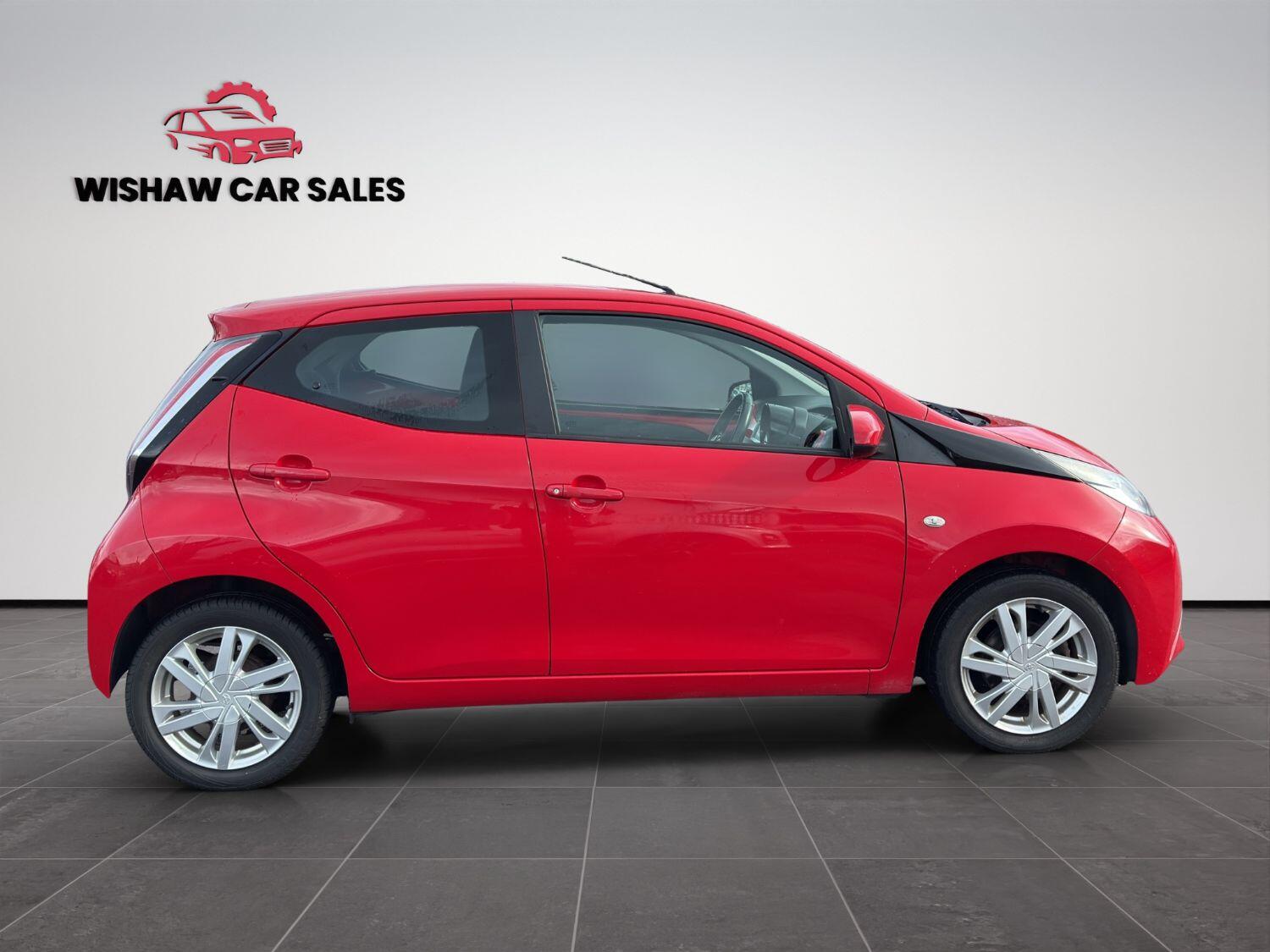 Used Toyota AYGO 2014 for sale - 76482858: Photo 8