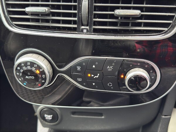 Used Renault Clio 2019 for sale - 76120376: Photo 11