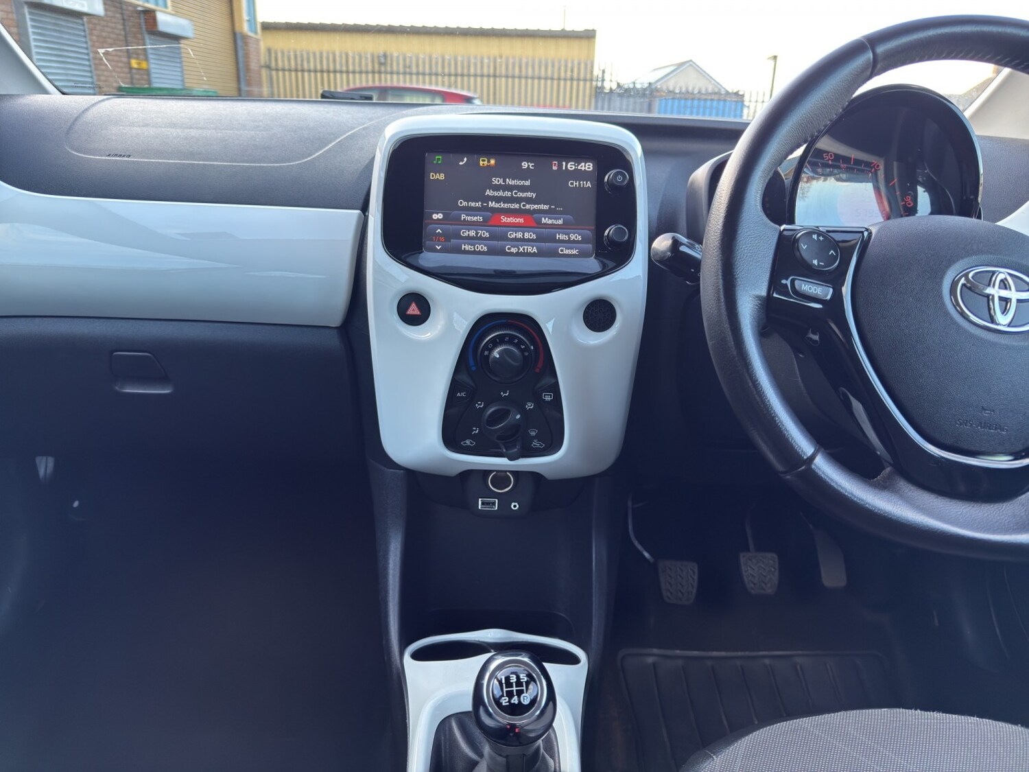 Used Toyota AYGO 2015 for sale - 77991740: Photo 15