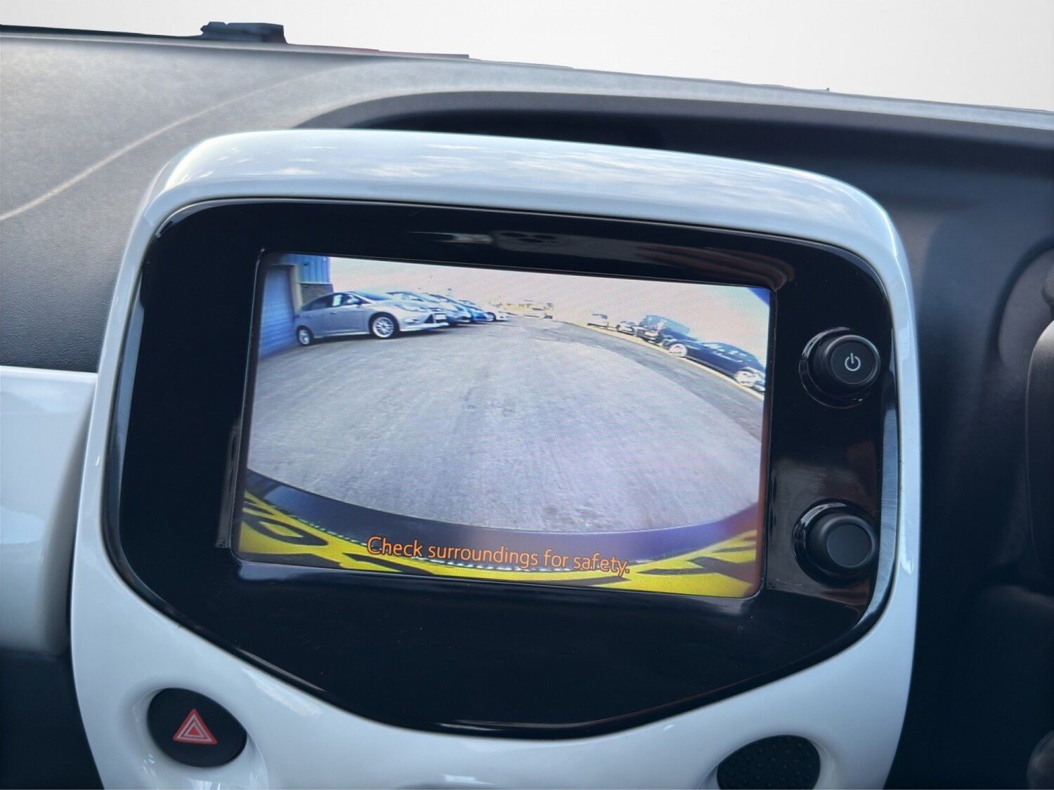 Used Toyota AYGO 2015 for sale - 77991740: Photo 25