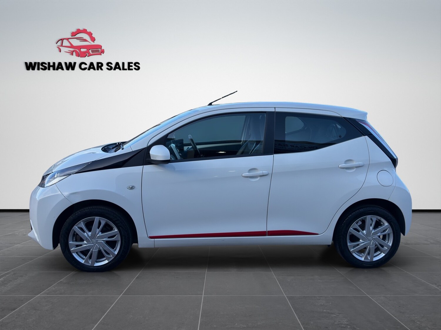 Used Toyota AYGO 2015 for sale - 77991740: Photo 4