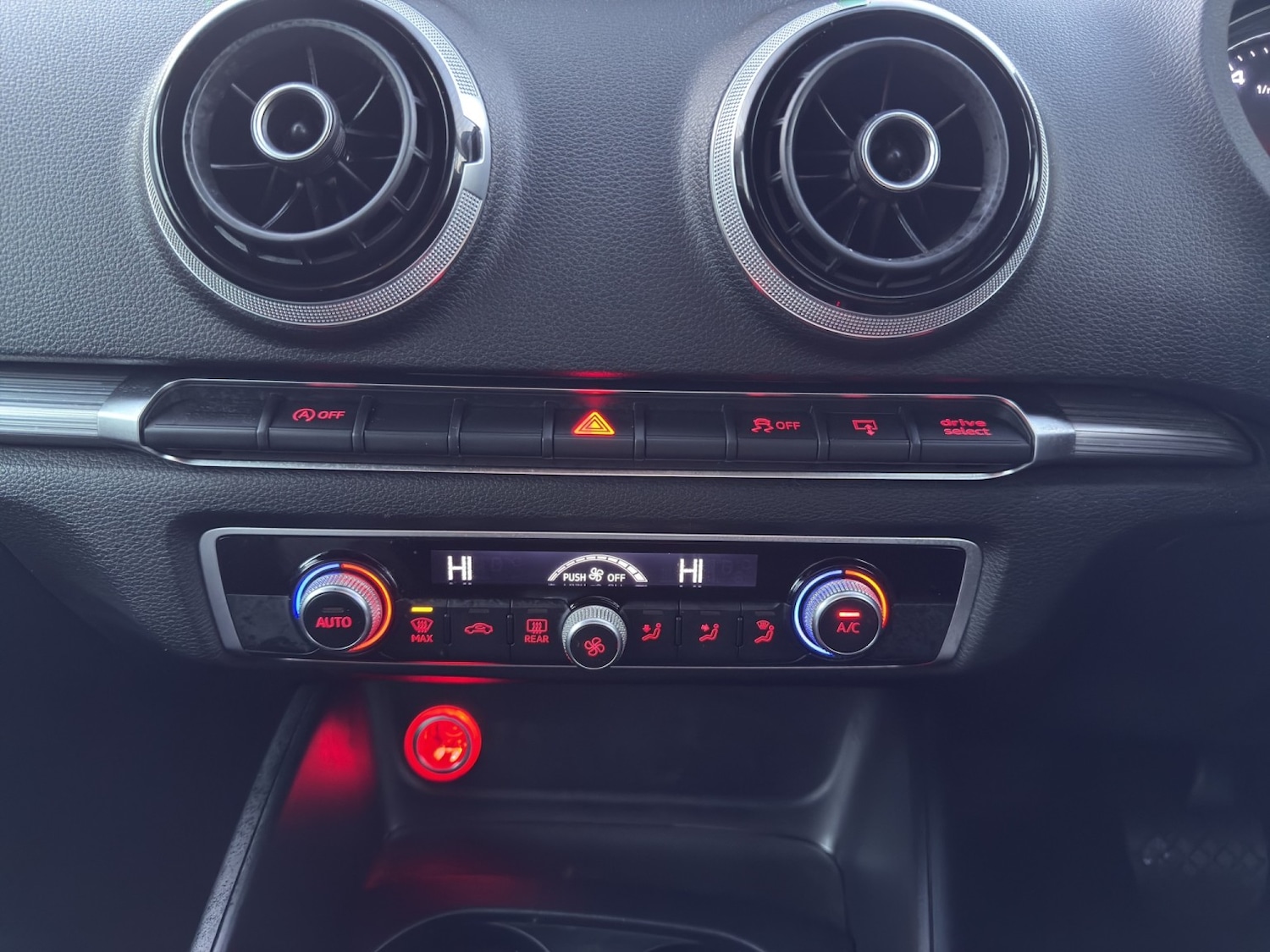 Used Audi A3 2015 for sale - 76631487: Photo 21