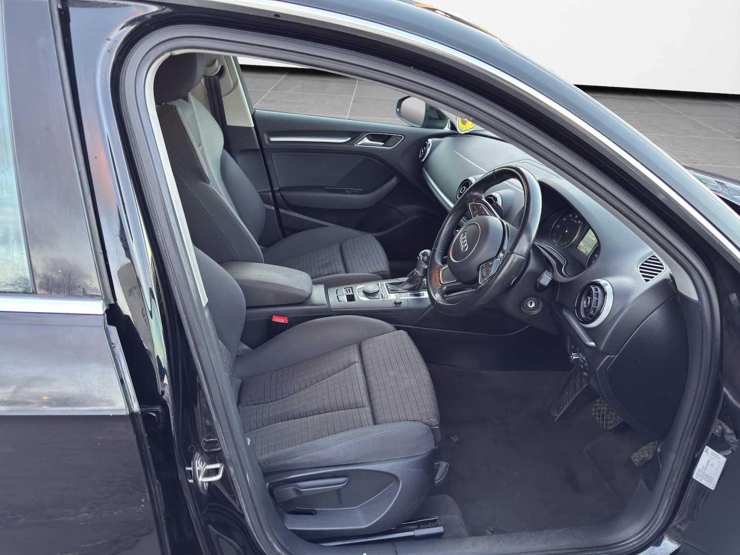 Used Audi A3 2015 for sale - 76631487: Photo 9