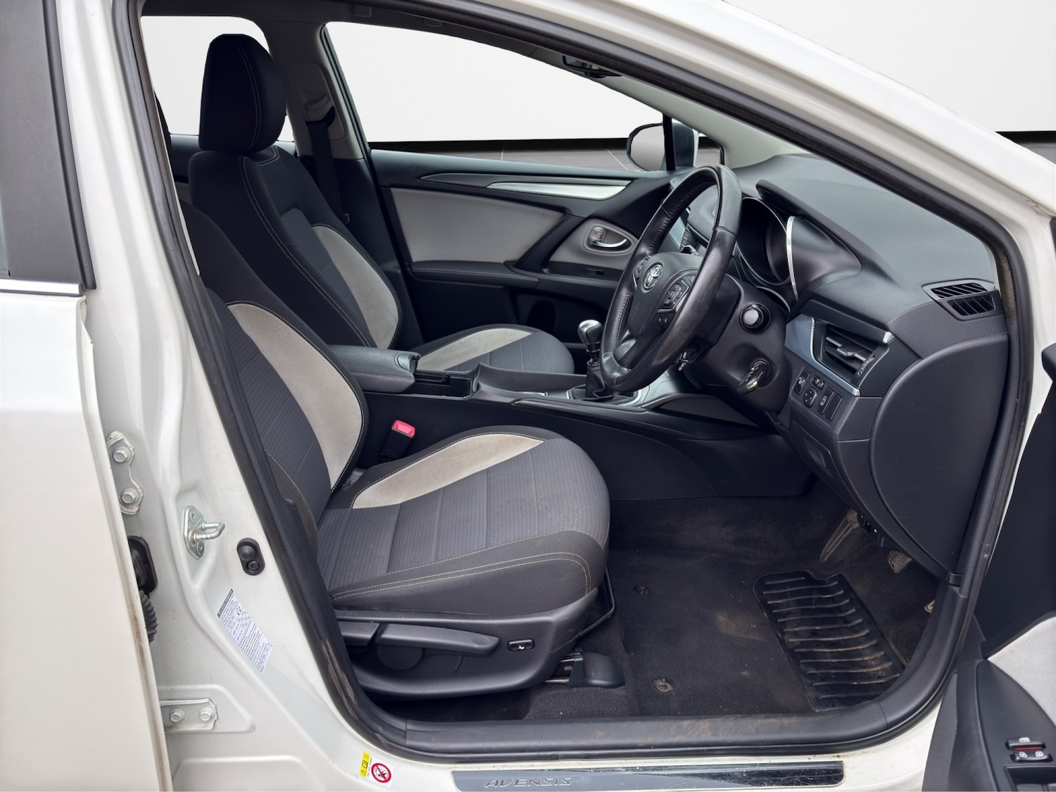 Used Toyota Avensis 2016 for sale - 78018274: Photo 9